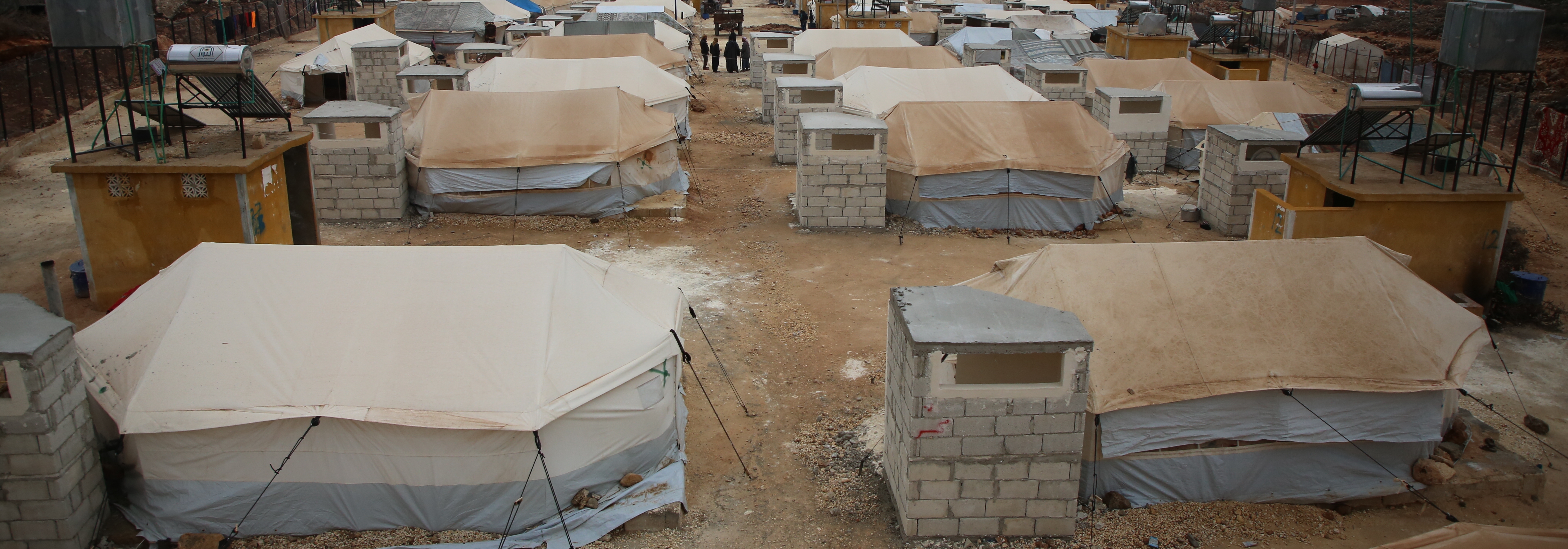 An aerial view of one of ten new camps established by IOM in northwest Syria. The camps provide shelter to approximately 25,000 IDPs. © IOM Turkey.